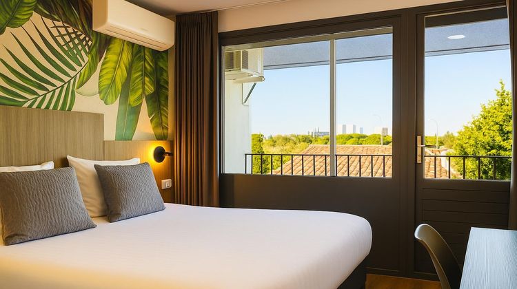 Ocub Hotel Room