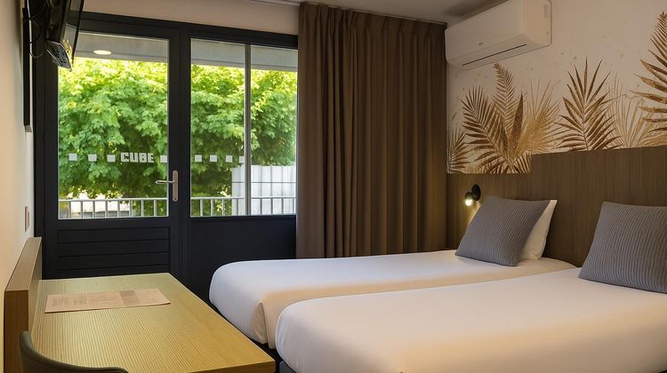 Ocub Hotel Room