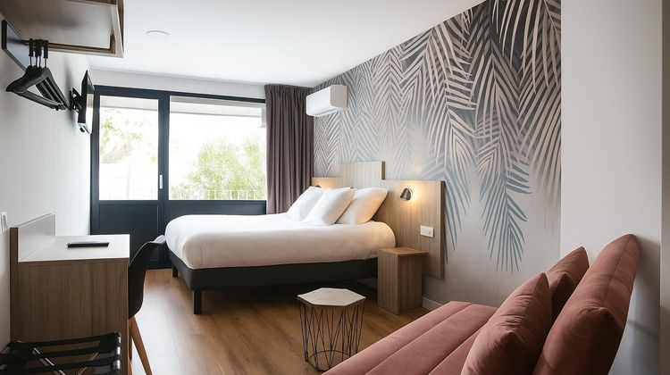 Ocub Hotel Room