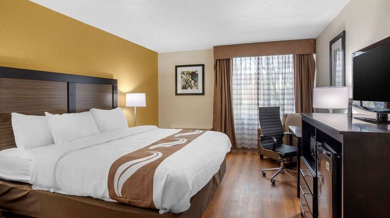 <b>Quality Inn & Suites Room</b>. Images powered by <a href="https://iceportal.shijigroup.com/" title="IcePortal" target="_blank">IcePortal</a>.