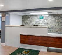 Quality Inn & Suites Lobby