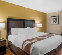 Quality Inn & Suites Room
