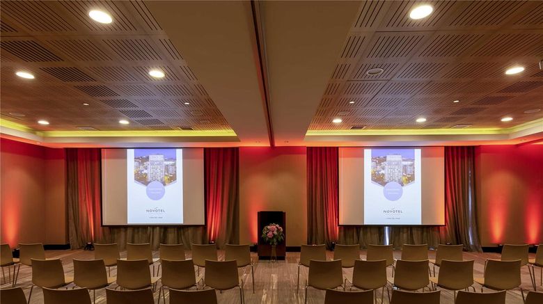 <b>Novotel Vina Del Mar Meeting</b>. Images powered by <a href="https://iceportal.shijigroup.com/" title="IcePortal" target="_blank">IcePortal</a>.