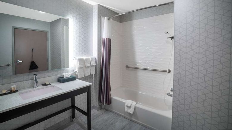 <b>La Quinta Inn & Suites West Memphis Room</b>. Images powered by <a href="https://iceportal.shijigroup.com/" title="IcePortal" target="_blank">IcePortal</a>.