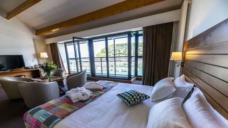 Le Grand Pavois Hotel Room