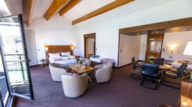 Le Grand Pavois Hotel Room
