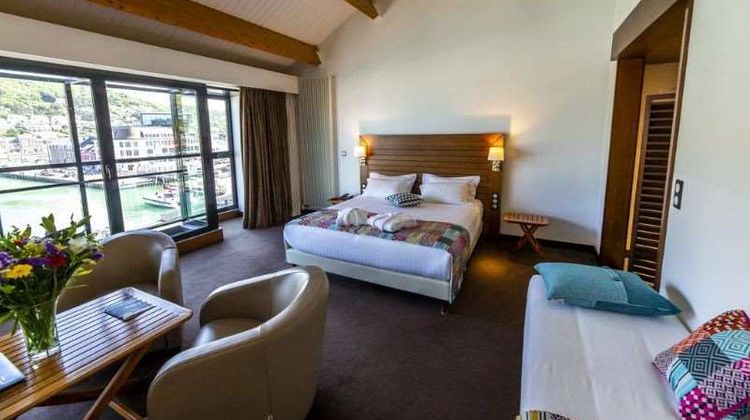 Le Grand Pavois Hotel Room