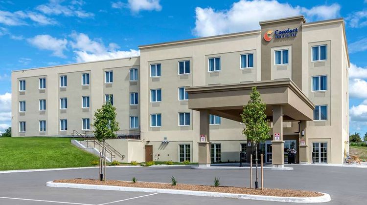 Comfort Inn & Suites Napanee Exterior