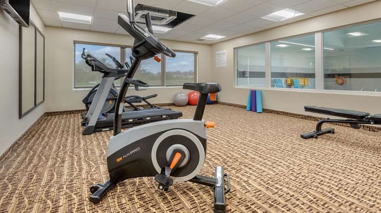 <b>Comfort Inn & Suites Napanee Health</b>. Images powered by <a href="https://iceportal.shijigroup.com/" title="IcePortal" target="_blank">IcePortal</a>.