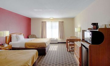 Econo Lodge Inn & Suites Wisconsin Dells