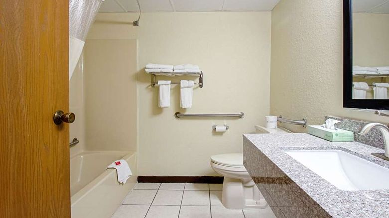<b>Econo Lodge Inn & Suites Wisconsin Dells Room</b>. Images powered by <a href="https://iceportal.shijigroup.com/" title="IcePortal" target="_blank">IcePortal</a>.