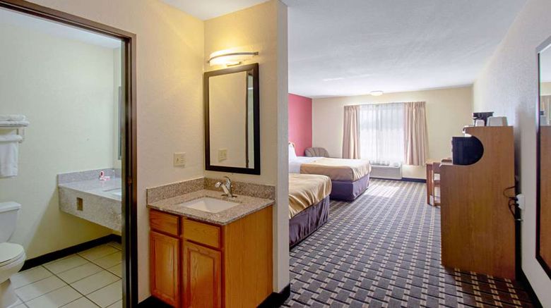 <b>Econo Lodge Inn & Suites Wisconsin Dells Room</b>. Images powered by <a href="https://iceportal.shijigroup.com/" title="IcePortal" target="_blank">IcePortal</a>.