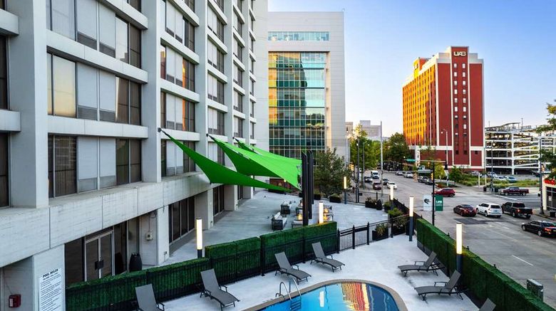 <b>Hilton Birmingham at UAB Pool</b>. Images powered by <a href="https://iceportal.shijigroup.com/" title="IcePortal" target="_blank">IcePortal</a>.