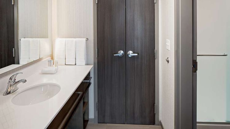 Homewood Suites by Hilton Ronkonkoma Room