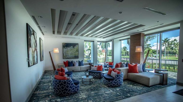 <b>Hilton Garden Inn W Palm Beach I95 Oulet Lobby</b>. Images powered by <a href="https://iceportal.shijigroup.com/" title="IcePortal" target="_blank">IcePortal</a>.
