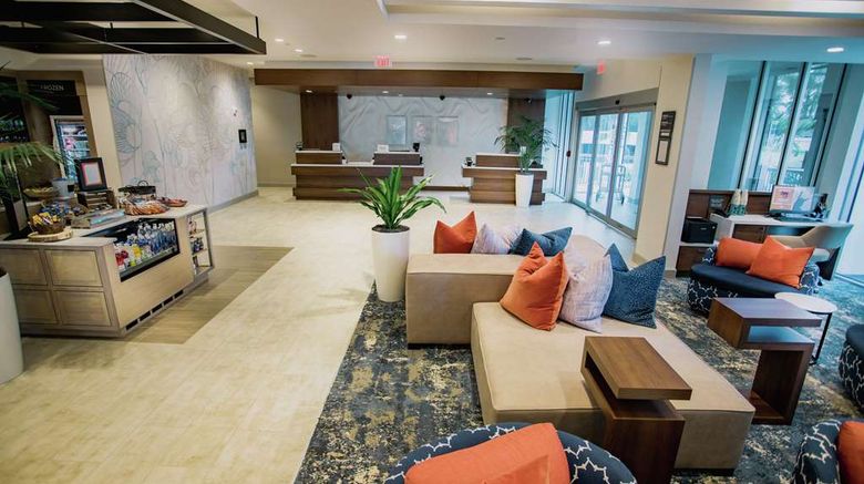 <b>Hilton Garden Inn W Palm Beach I95 Oulet Lobby</b>. Images powered by <a href="https://iceportal.shijigroup.com/" title="IcePortal" target="_blank">IcePortal</a>.