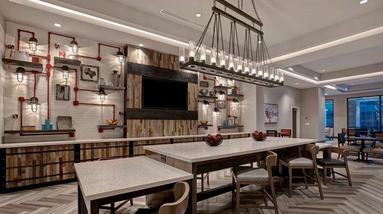 Hampton Inn & Suites Riverwalk Restaurant