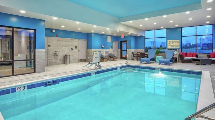 Hampton Inn Simpsonville Pool