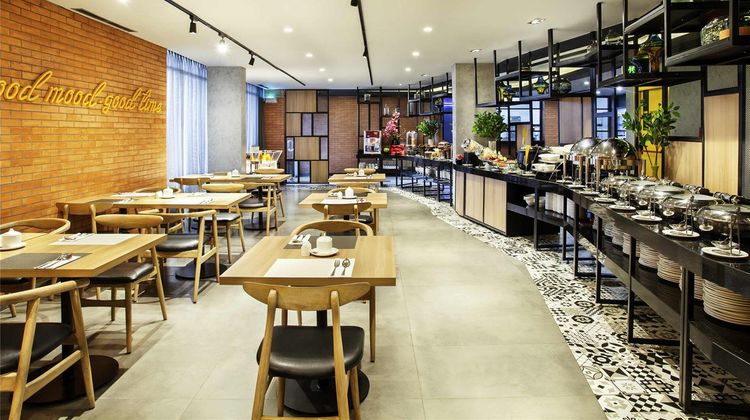 Ibis Styles Bekasi Jatibening Restaurant