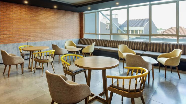 Ibis Styles Bekasi Jatibening Restaurant