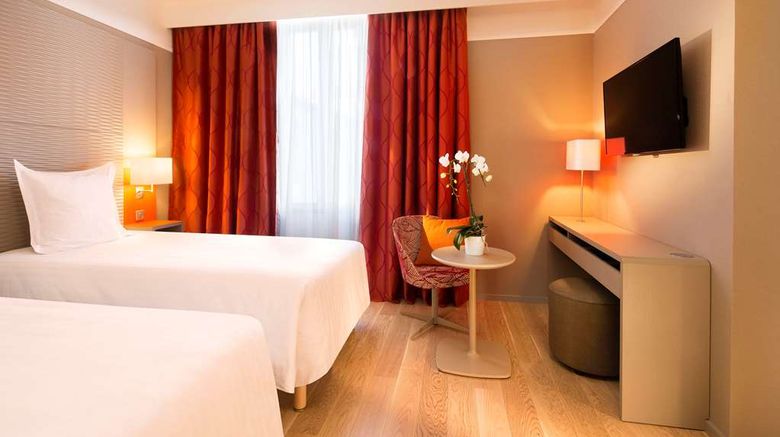 <b>Hotel Oceania Le Jura Dijon Room</b>. Images powered by <a href="https://iceportal.shijigroup.com/" title="IcePortal" target="_blank">IcePortal</a>.