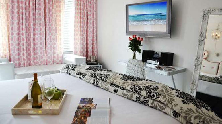 <b>The Whitelaw Hotel, South Beach Room</b>. Images powered by <a href="https://iceportal.shijigroup.com/" title="IcePortal" target="_blank">IcePortal</a>.