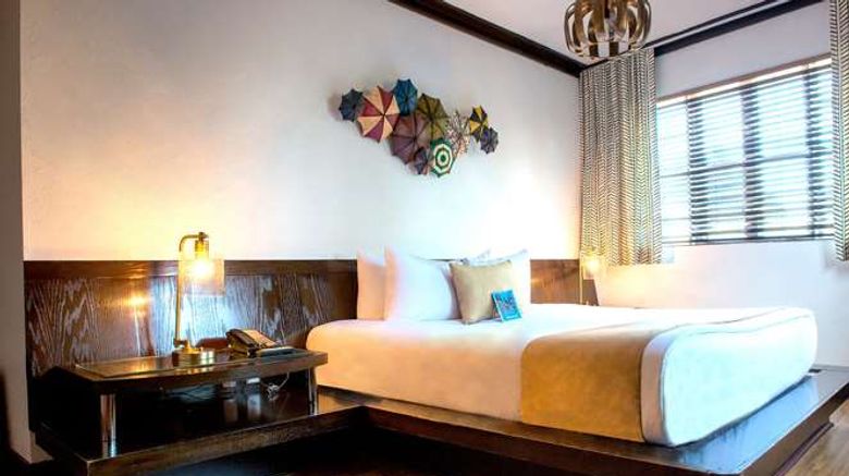 <b>Hotel Chelsea Room</b>. Images powered by <a href="https://iceportal.shijigroup.com/" title="IcePortal" target="_blank">IcePortal</a>.