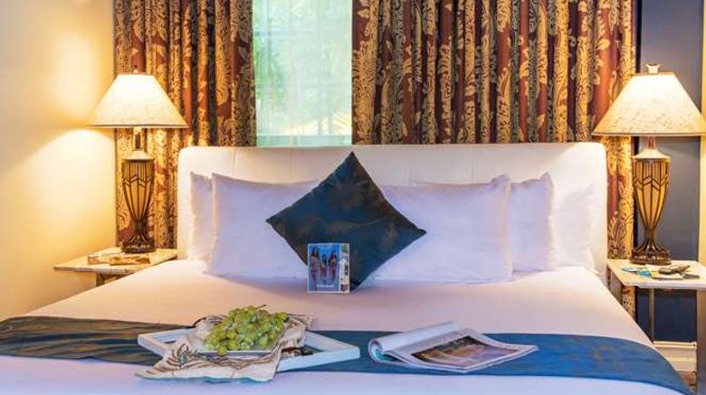 <b>Riviera South Beach Room</b>. Images powered by <a href="https://iceportal.shijigroup.com/" title="IcePortal" target="_blank">IcePortal</a>.