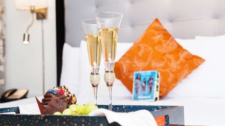 <b>Riviera South Beach Room</b>. Images powered by <a href="https://iceportal.shijigroup.com/" title="IcePortal" target="_blank">IcePortal</a>.