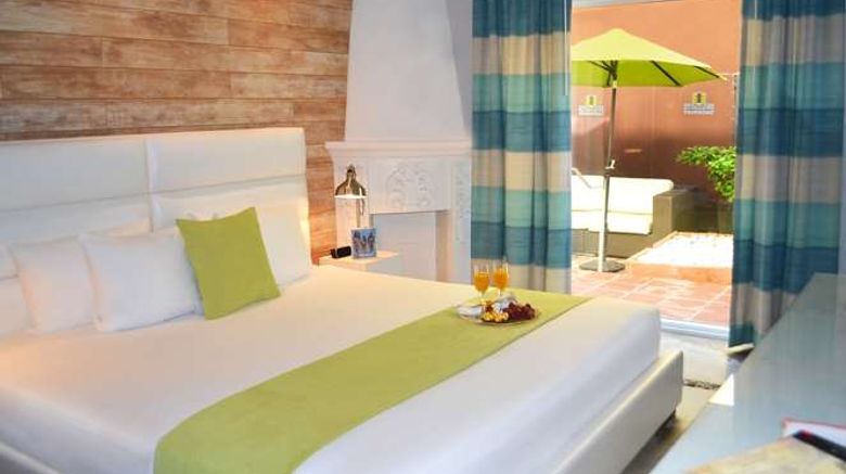<b>The Chesterfield Hotel & Suites Room</b>. Images powered by <a href="https://iceportal.shijigroup.com/" title="IcePortal" target="_blank">IcePortal</a>.