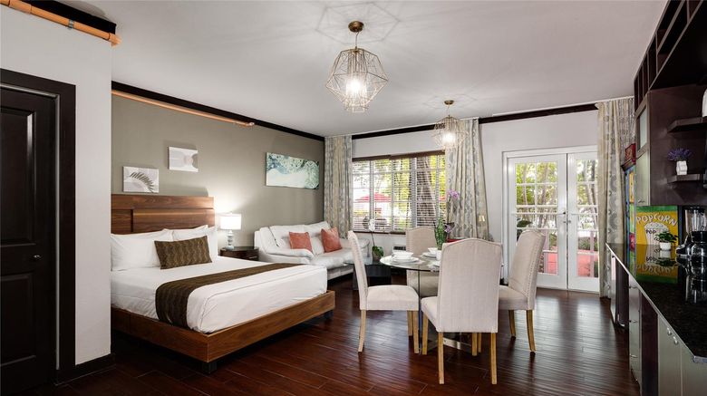 <b>Tradewinds Apartment Hotel Suite</b>. Images powered by <a href="https://iceportal.shijigroup.com/" title="IcePortal" target="_blank">IcePortal</a>.