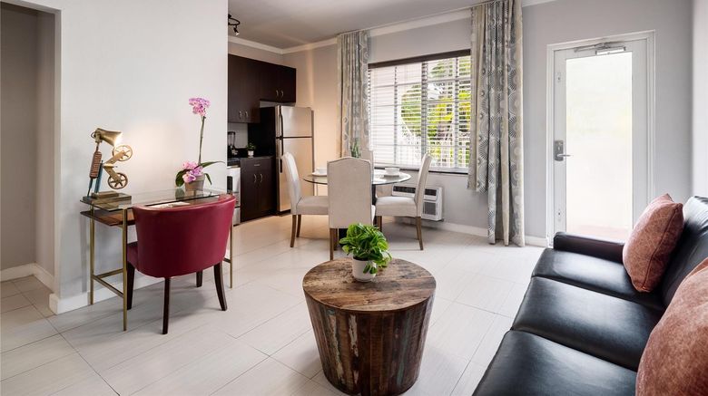<b>Tradewinds Apartment Hotel Pool</b>. Images powered by <a href="https://iceportal.shijigroup.com/" title="IcePortal" target="_blank">IcePortal</a>.