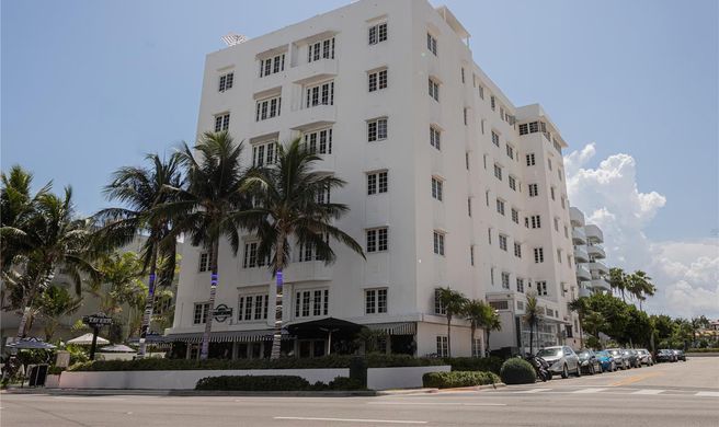 Hotel Croydon Miami Beach Exterior