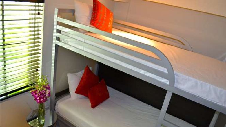 <b>Posh South Beach Hostel Room</b>. Images powered by <a href="https://iceportal.shijigroup.com/" title="IcePortal" target="_blank">IcePortal</a>.