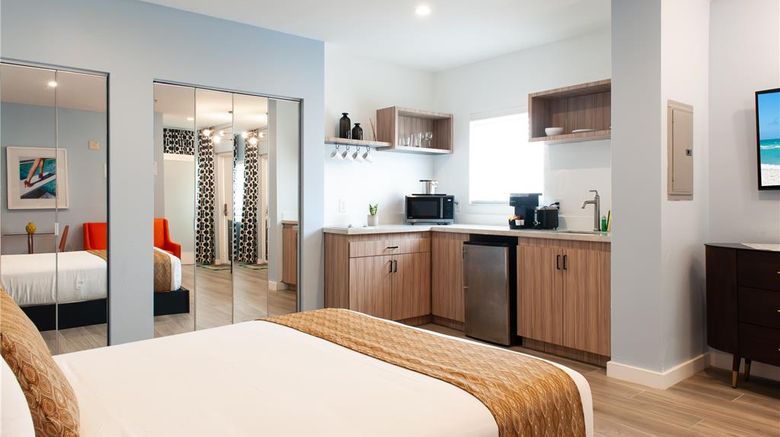 <b>Oceanside Hotel & Suites Suite</b>. Images powered by <a href="https://iceportal.shijigroup.com/" title="IcePortal" target="_blank">IcePortal</a>.