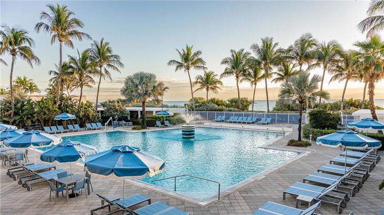 <b>Oceanside Hotel & Suites Pool</b>. Images powered by <a href="https://iceportal.shijigroup.com/" title="IcePortal" target="_blank">IcePortal</a>.