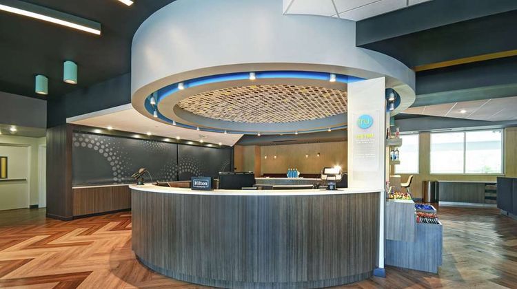Tru by Hilton Grand Rapids Airport Lobby