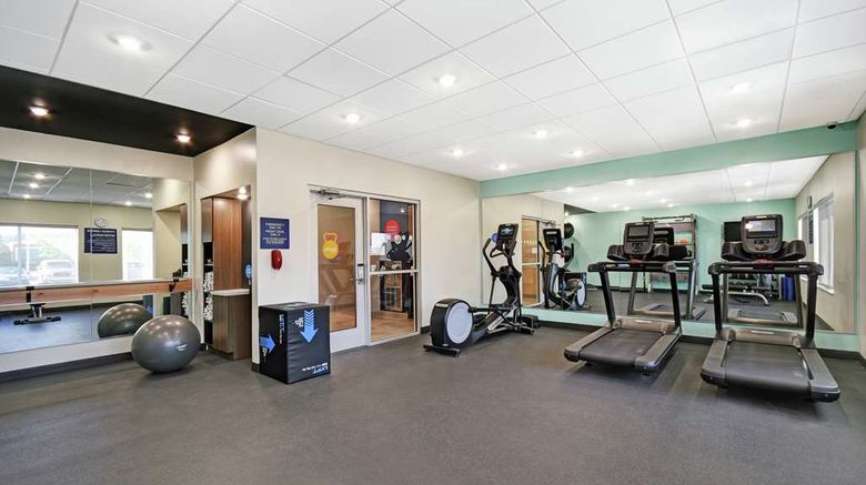 <b>Tru by Hilton Grand Rapids Airport Health</b>. Images powered by <a href="https://iceportal.shijigroup.com/" title="IcePortal" target="_blank">IcePortal</a>.