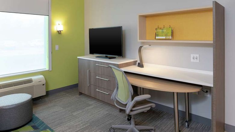 <b>Home2 Suites by Hilton Indianapolis Arpt Room</b>. Images powered by <a href="https://iceportal.shijigroup.com/" title="IcePortal" target="_blank">IcePortal</a>.