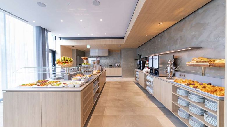 <b>Hilton Garden Inn Wiener Neustadt Restaurant</b>. Images powered by <a href="https://iceportal.shijigroup.com/" title="IcePortal" target="_blank">IcePortal</a>.