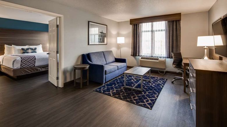<b>Best Western Plus Champaign/Urbana Inn Suite</b>. Images powered by <a href="https://iceportal.shijigroup.com/" title="IcePortal" target="_blank">IcePortal</a>.