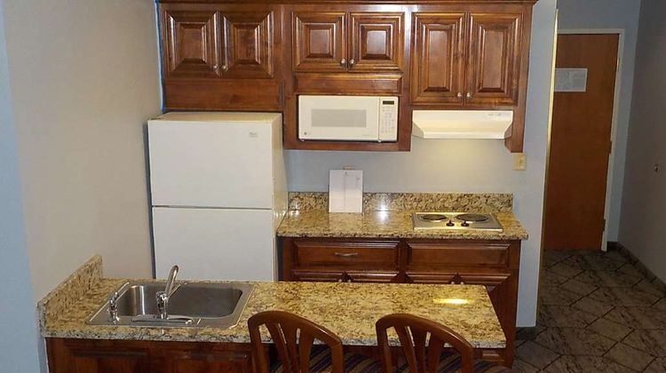 SureStay Plus Hotel by BW Warner Robins Suite
