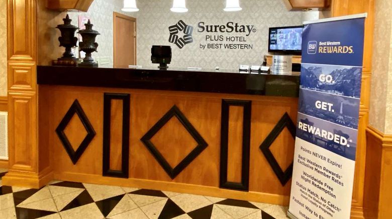 <b>SureStay Plus Hotel by BW Warner Robins Lobby</b>. Images powered by <a href="https://iceportal.shijigroup.com/" title="IcePortal" target="_blank">IcePortal</a>.