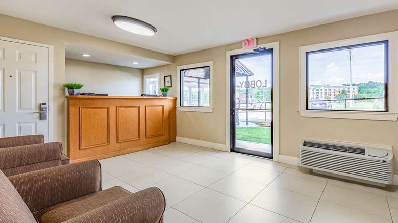 <b>SureStay Hotel by Best Western Tupelo N Lobby</b>. Images powered by <a href="https://iceportal.shijigroup.com/" title="IcePortal" target="_blank">IcePortal</a>.