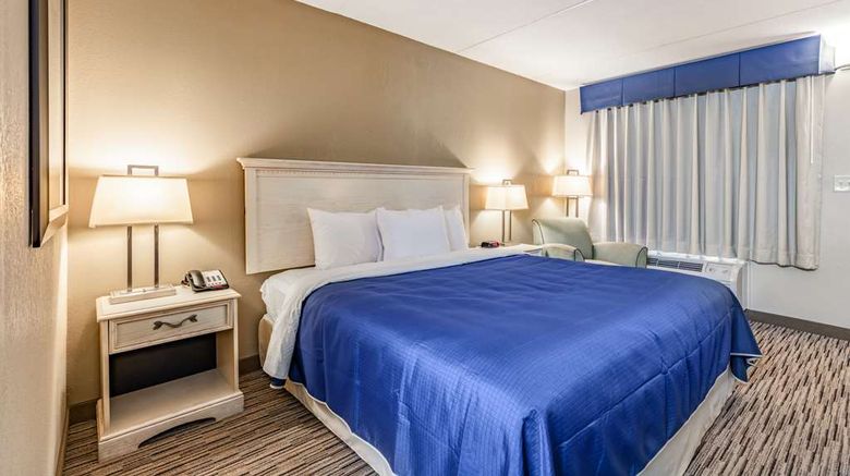 <b>SureStay Hotel by Best Western Tupelo N Room</b>. Images powered by <a href="https://iceportal.shijigroup.com/" title="IcePortal" target="_blank">IcePortal</a>.