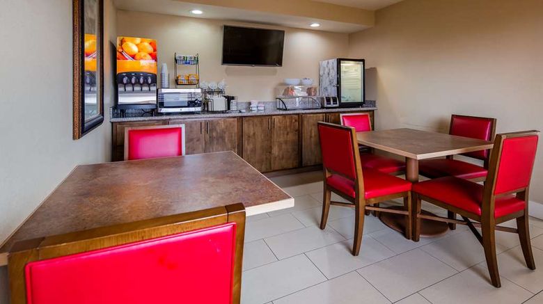 <b>SureStay Hotel by Best Western Tupelo N Restaurant</b>. Images powered by <a href="https://iceportal.shijigroup.com/" title="IcePortal" target="_blank">IcePortal</a>.