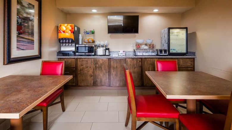 <b>SureStay Hotel by Best Western Tupelo N Restaurant</b>. Images powered by <a href="https://iceportal.shijigroup.com/" title="IcePortal" target="_blank">IcePortal</a>.