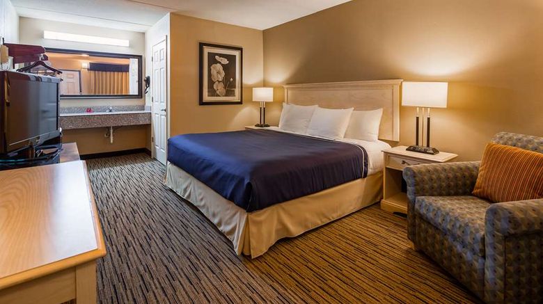<b>SureStay Hotel by Best Western Tupelo N Room</b>. Images powered by <a href="https://iceportal.shijigroup.com/" title="IcePortal" target="_blank">IcePortal</a>.