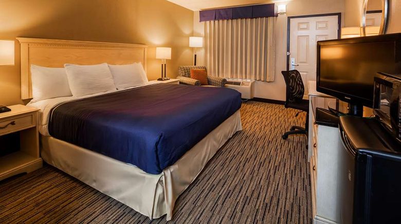 <b>SureStay Hotel by Best Western Tupelo N Room</b>. Images powered by <a href="https://iceportal.shijigroup.com/" title="IcePortal" target="_blank">IcePortal</a>.