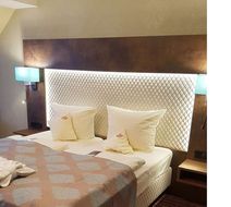 Lakeside Burghotel Room